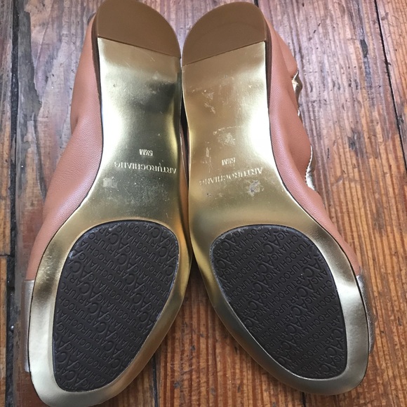 Gold and Nude open toe flats - Picture 4 of 4